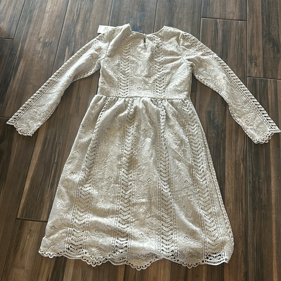 Women’s dress - Picture 4 of 4